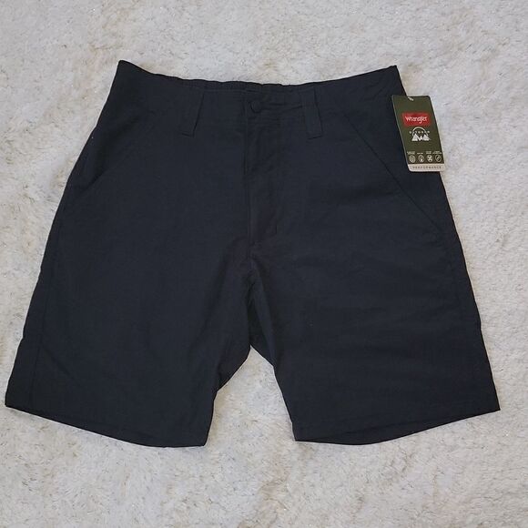 WRANGLER MEN'S BLACK SHORTS, SIZE 30 - NEW WITH TAGS - Picture 1 of 11